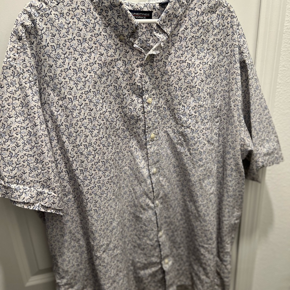 Roundtree & Yorke White and Blue Patterned Shirt